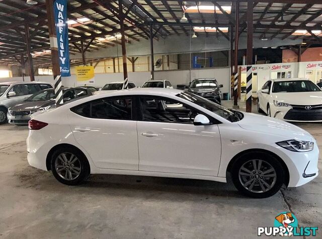 2016 HYUNDAI ELANTRA ACTIVE 2.0 MPI AD 4D SEDAN