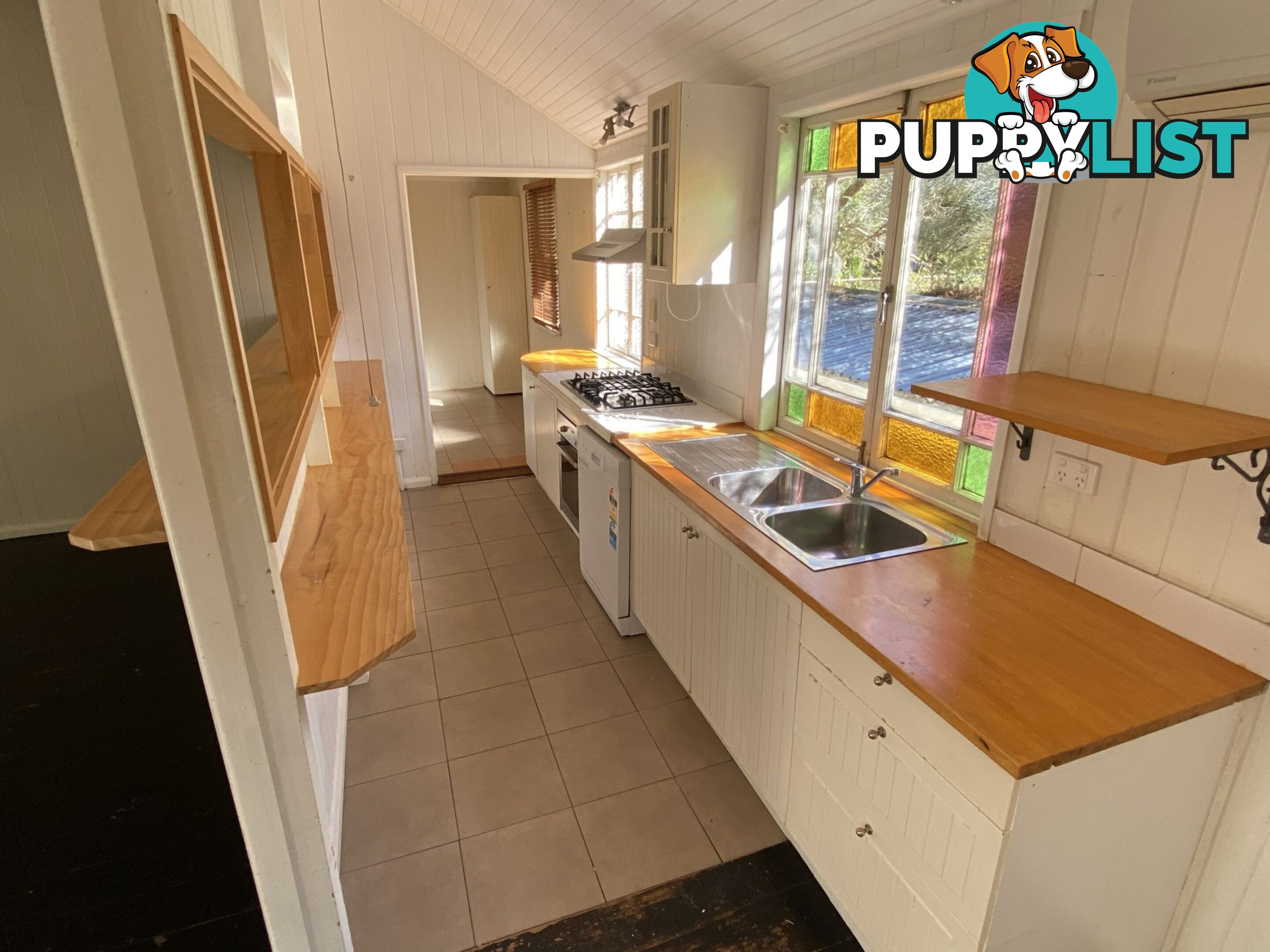 14 Allambie Street MACLEAY ISLAND QLD 4184