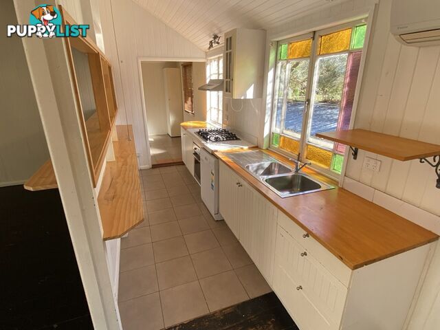 14 Allambie Street MACLEAY ISLAND QLD 4184