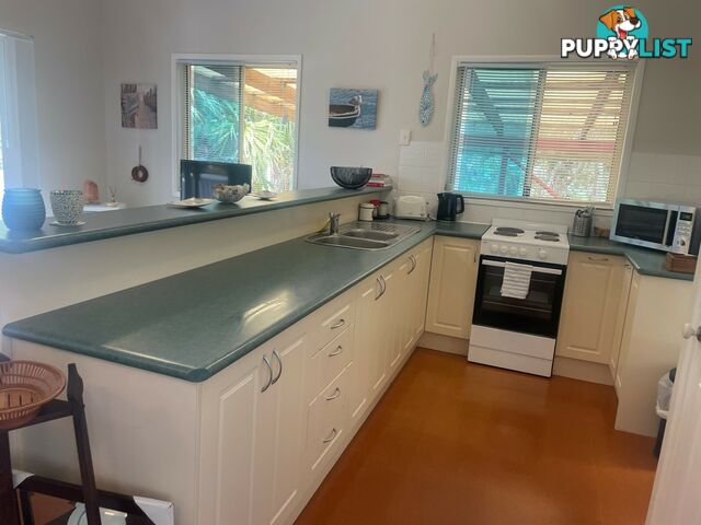 28 Francis Road MACLEAY ISLAND QLD 4184