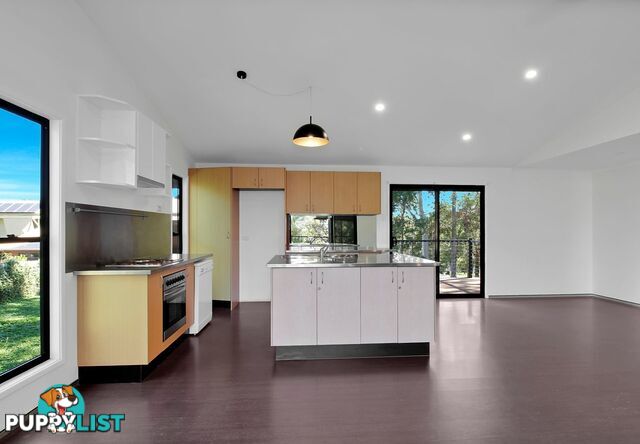4 Ray Street MACLEAY ISLAND QLD 4184
