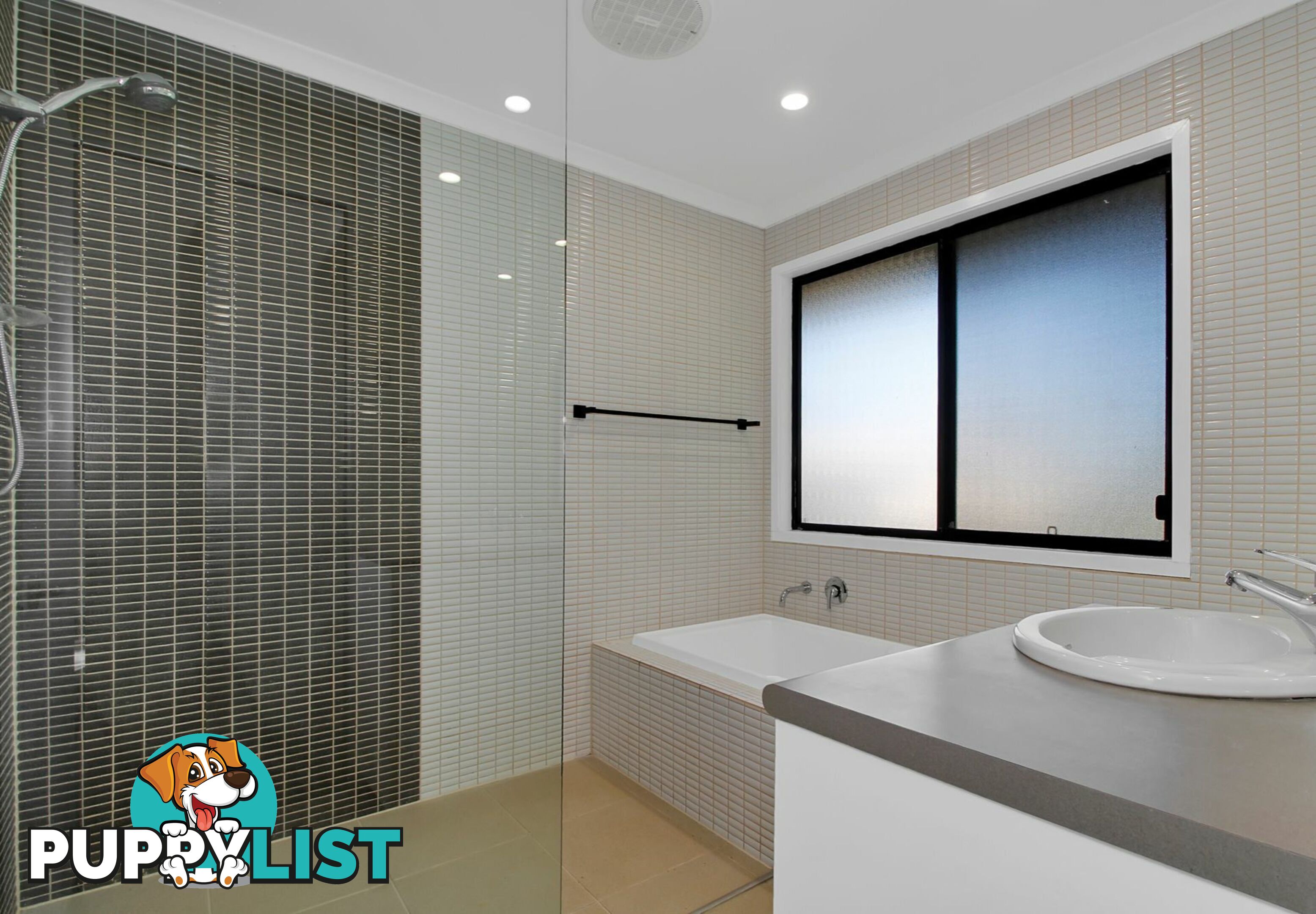 4 Ray Street MACLEAY ISLAND QLD 4184