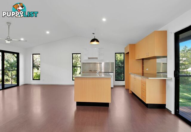4 Ray Street MACLEAY ISLAND QLD 4184