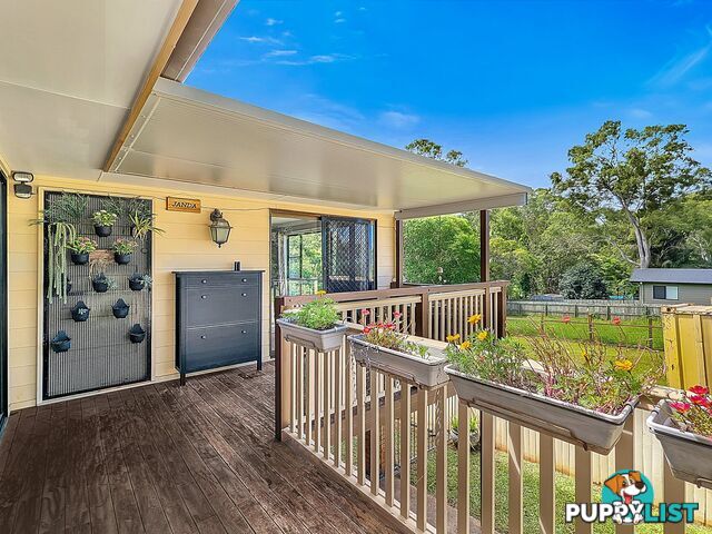 130-132 LUCAS dr LAMB ISLAND QLD 4184