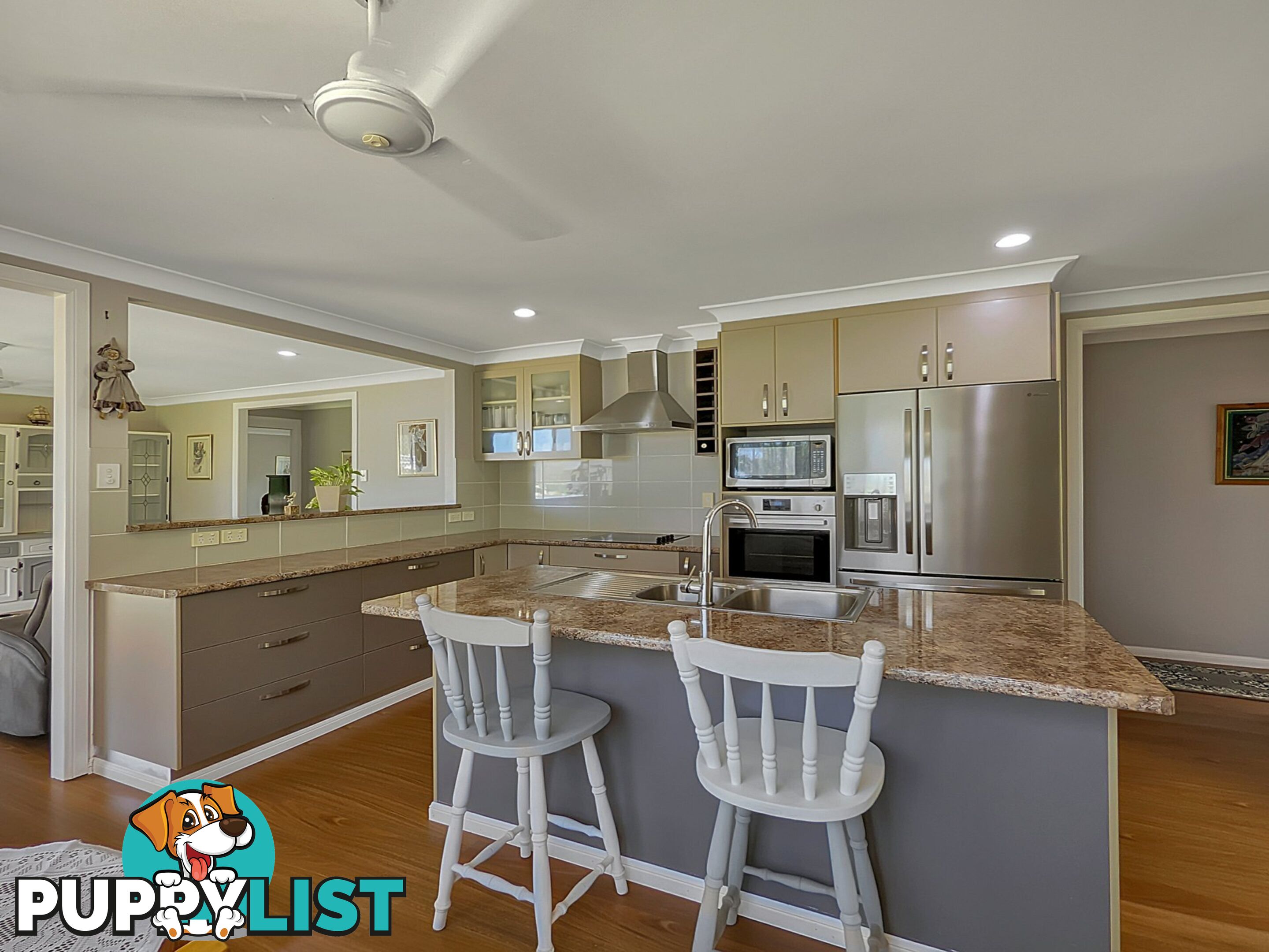 130-132 LUCAS dr LAMB ISLAND QLD 4184