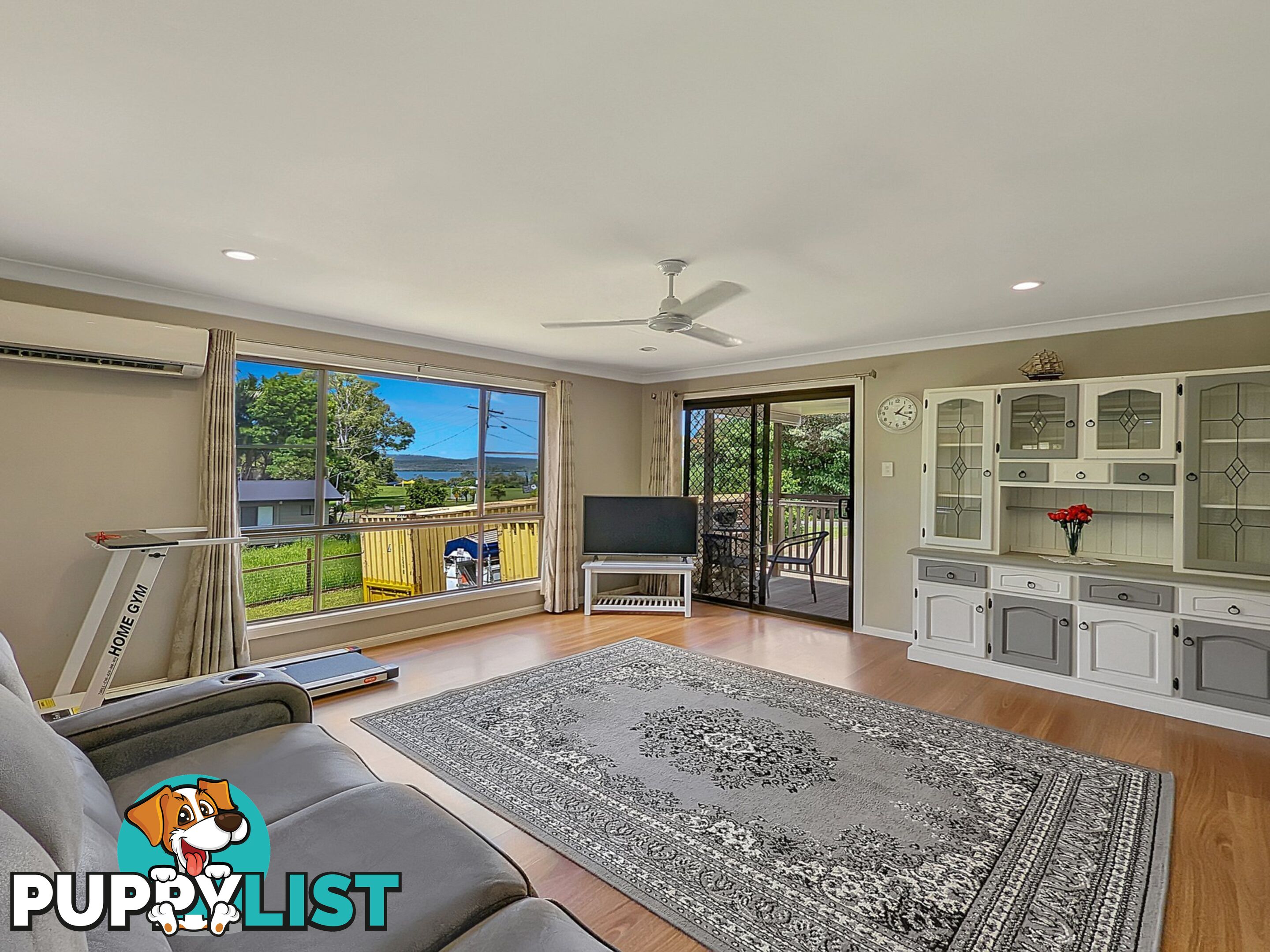 130-132 LUCAS dr LAMB ISLAND QLD 4184