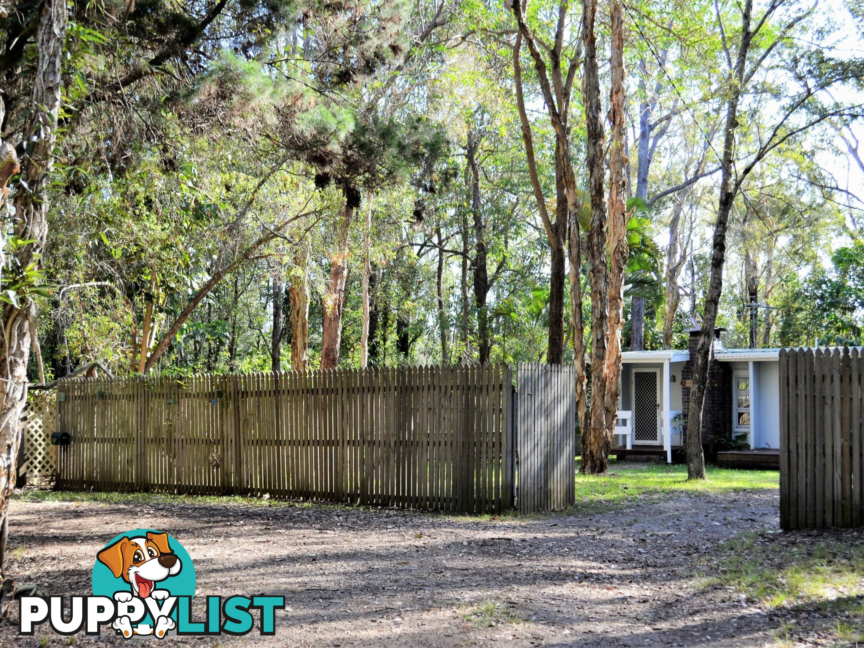 90 Charles Terrace MACLEAY ISLAND QLD 4184