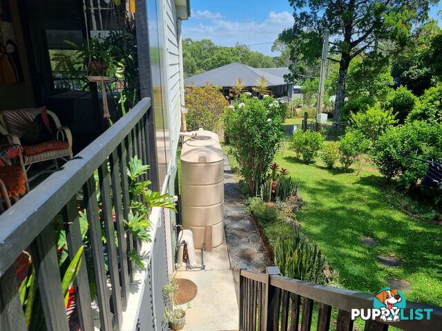 8 Pandora Court MACLEAY ISLAND QLD 4184