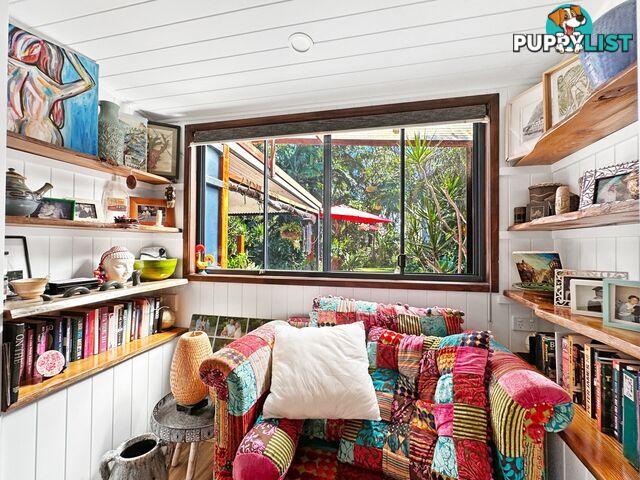 78 Charles street MACLEAY ISLAND QLD 4184