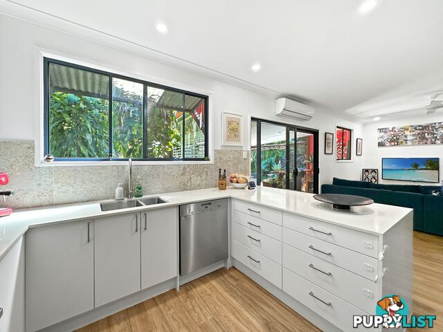 78 Charles street MACLEAY ISLAND QLD 4184