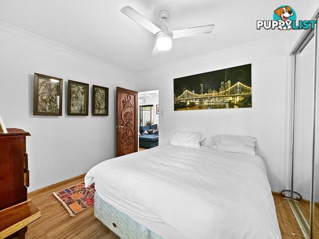 78 Charles street MACLEAY ISLAND QLD 4184