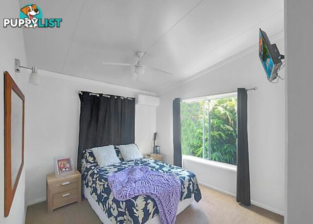 60 Eastbourne Terrace MACLEAY ISLAND QLD 4184