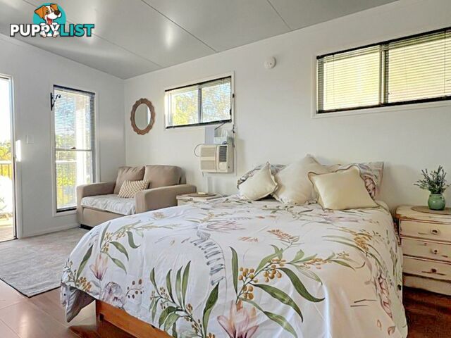 60 Eastbourne Terrace MACLEAY ISLAND QLD 4184
