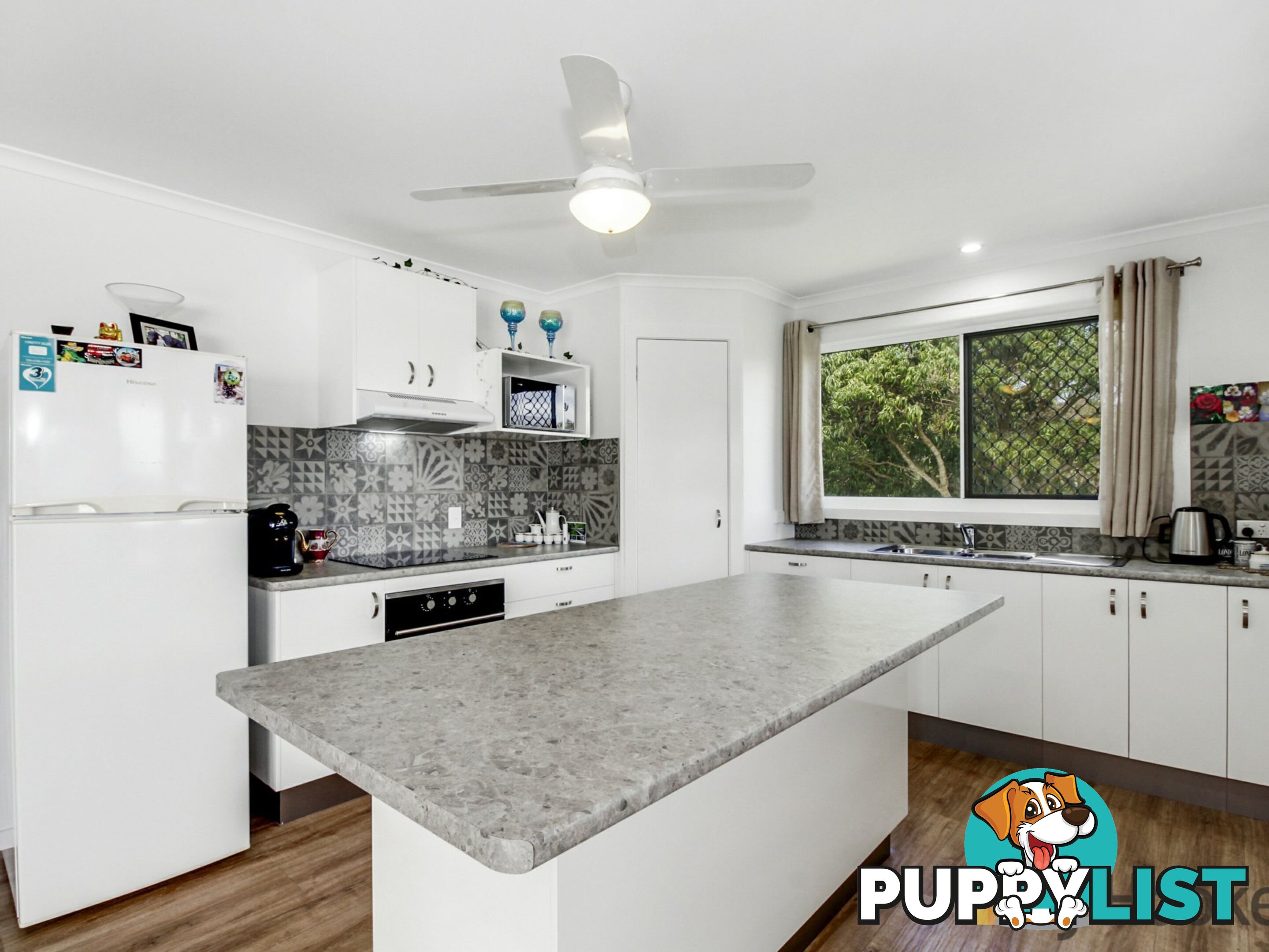 20 Eastbourne Terrace MACLEAY ISLAND QLD 4184