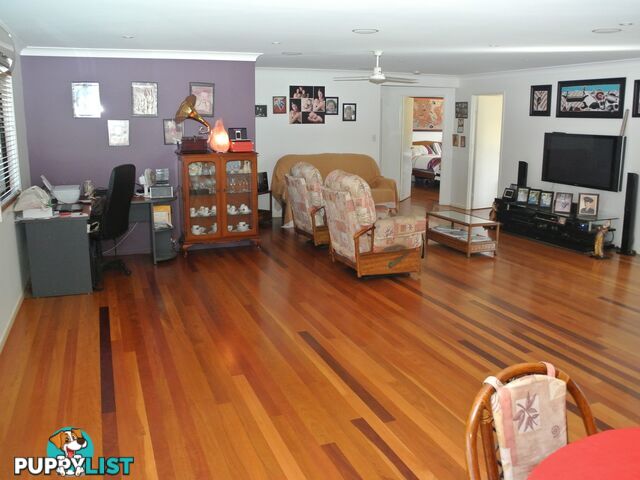 30 Lonicera Street MACLEAY ISLAND QLD 4184