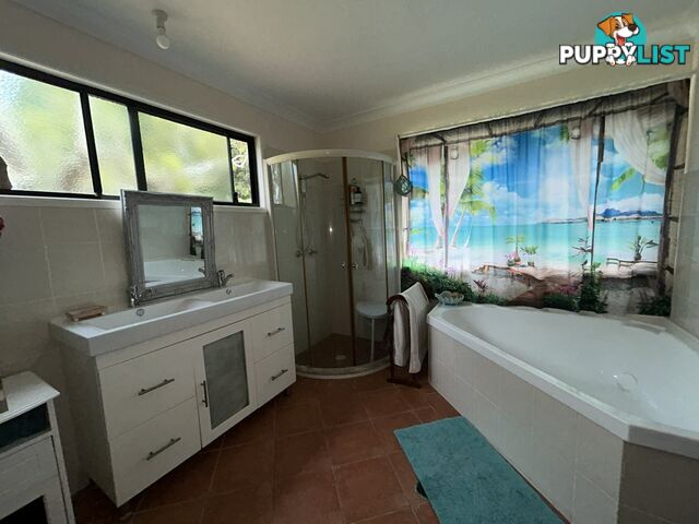 8 Granadilla Street MACLEAY ISLAND QLD 4184