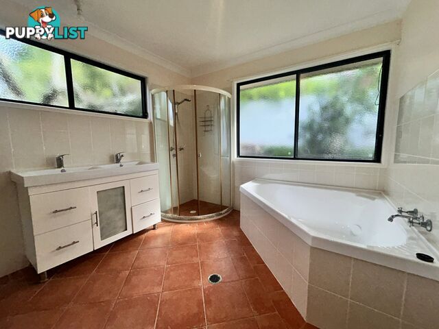 8 Granadilla Street MACLEAY ISLAND QLD 4184