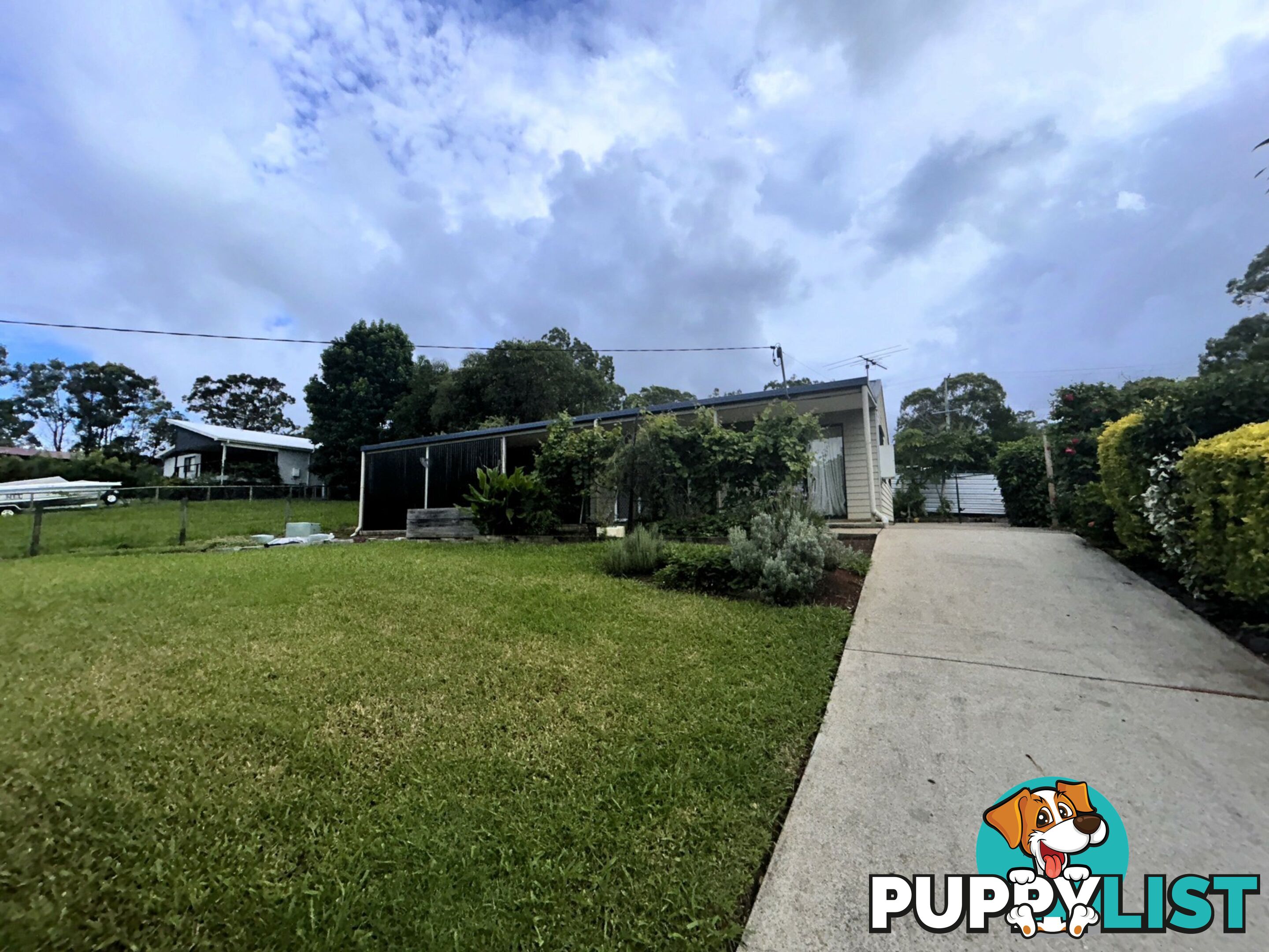 8 Granadilla Street MACLEAY ISLAND QLD 4184