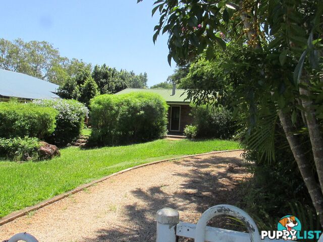 5 Eastbourne Terrace MACLEAY ISLAND QLD 4184