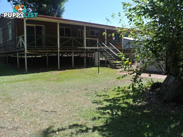 5 Frenchem Tce MACLEAY ISLAND QLD 4184