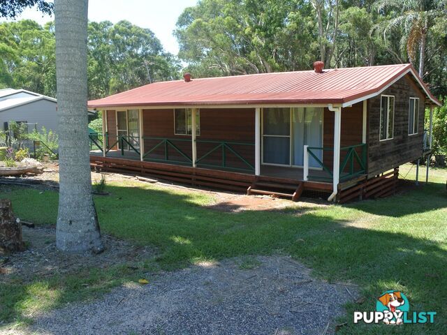 5 Frenchem Tce MACLEAY ISLAND QLD 4184