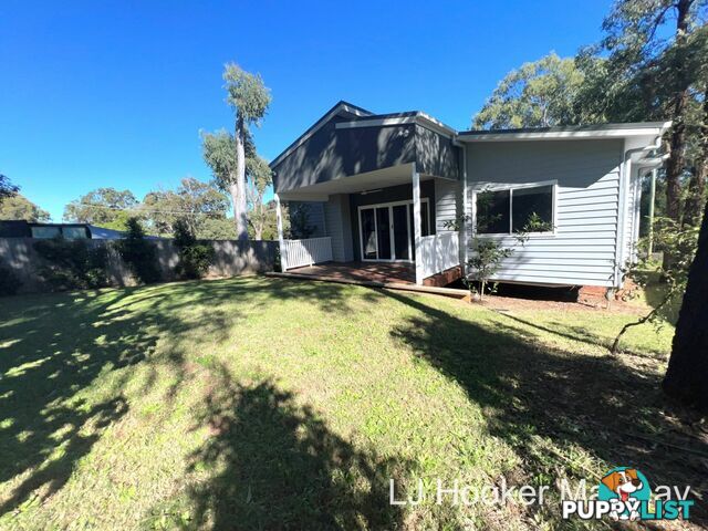 12 Waterside Drive MACLEAY ISLAND QLD 4184