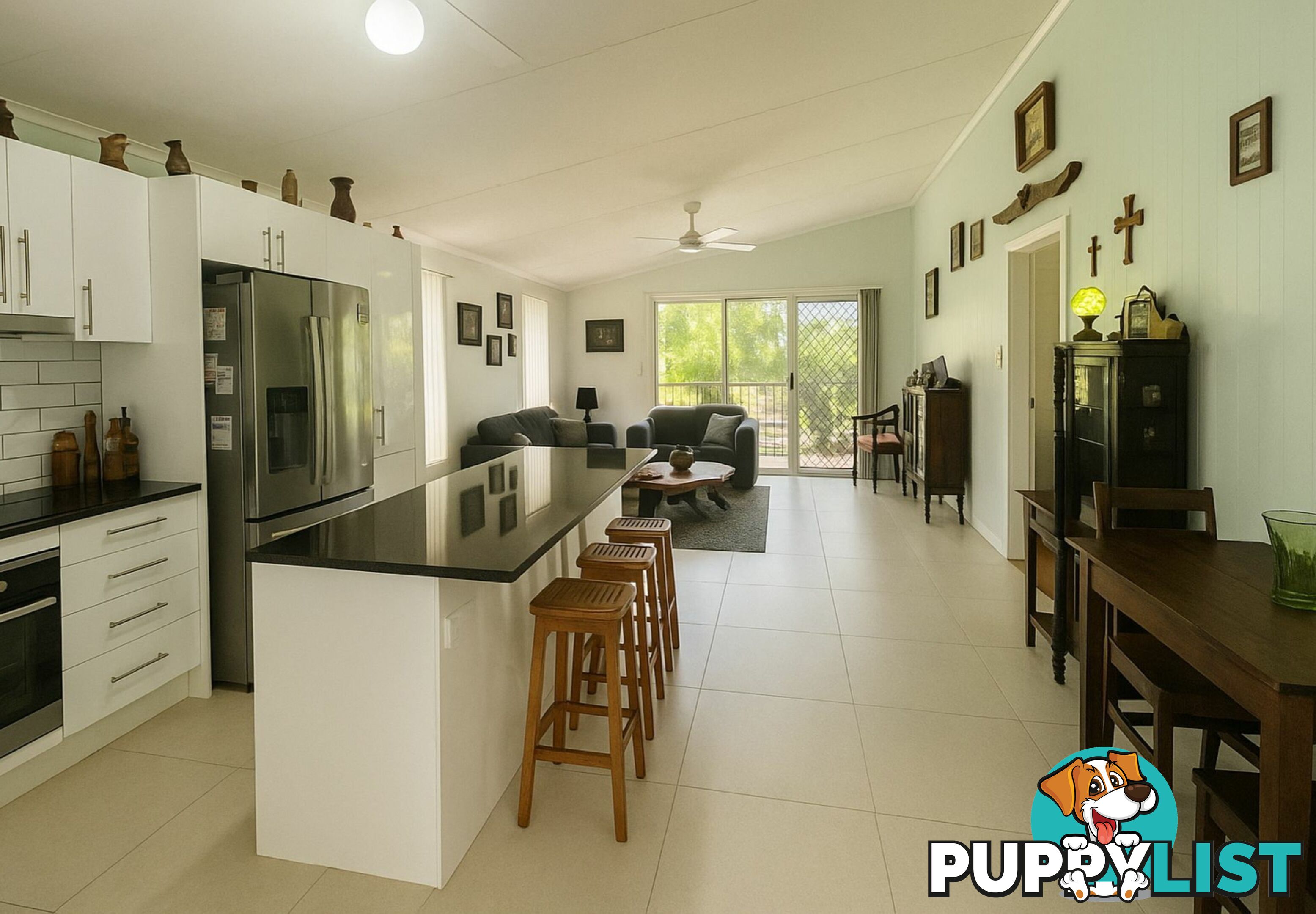 66 Eastbourne Terrace MACLEAY ISLAND QLD 4184