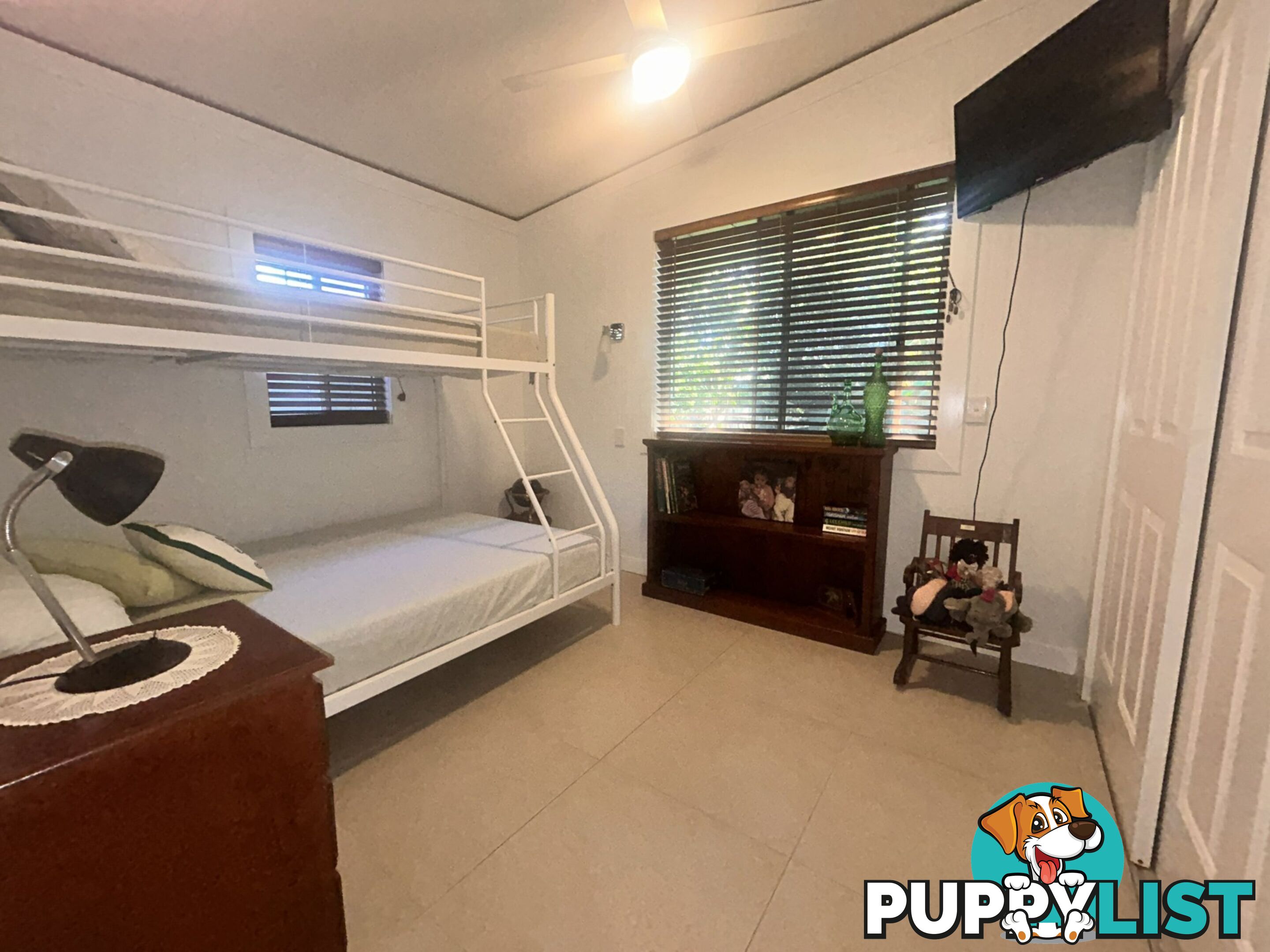 66 Eastbourne Terrace MACLEAY ISLAND QLD 4184