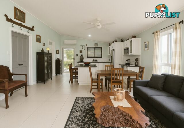 66 Eastbourne Terrace MACLEAY ISLAND QLD 4184