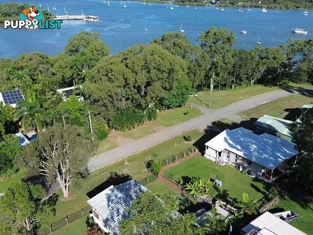 66 Eastbourne Terrace MACLEAY ISLAND QLD 4184