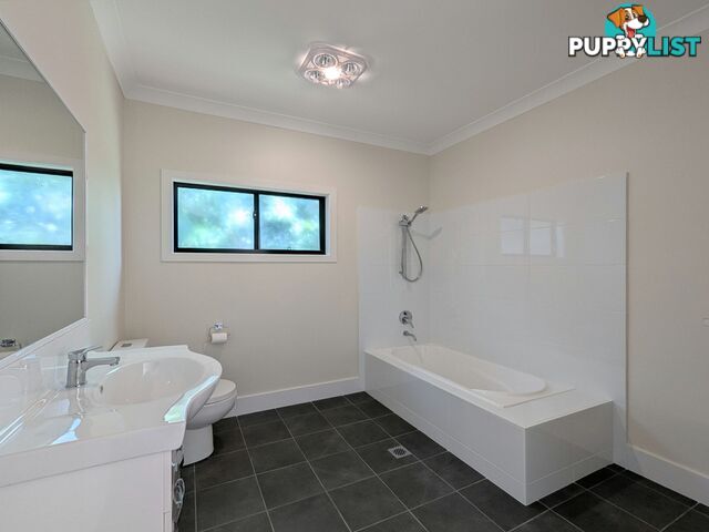 28 Lucas Dr LAMB ISLAND QLD 4184