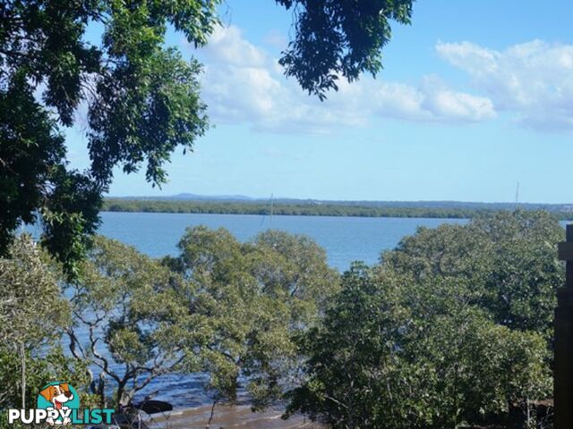 104 Western Road MACLEAY ISLAND QLD 4184