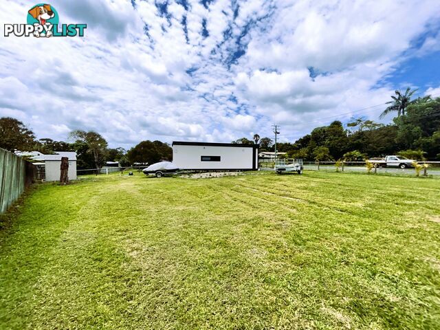 5 Francis Road MACLEAY ISLAND QLD 4184