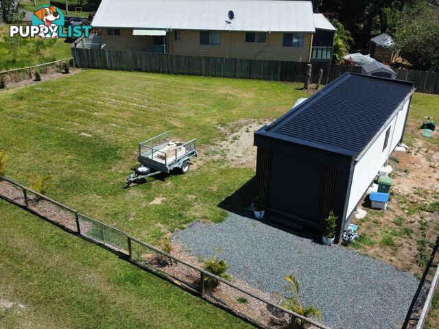 5 Francis Road MACLEAY ISLAND QLD 4184