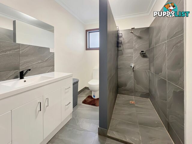 2 Granadilla Street MACLEAY ISLAND QLD 4184