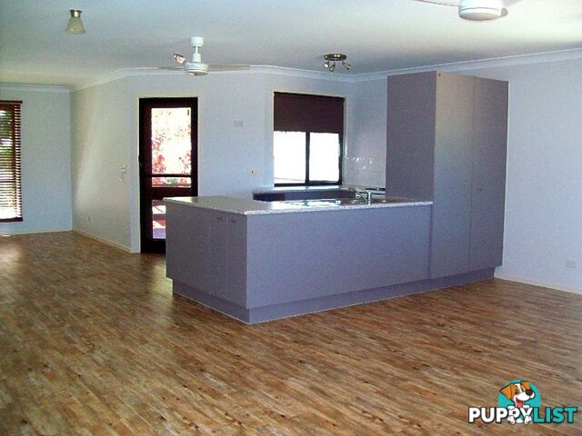 13 Conran Street MACLEAY ISLAND QLD 4184