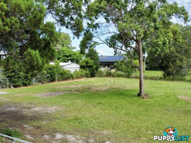 64 Francis Road MACLEAY ISLAND QLD 4184