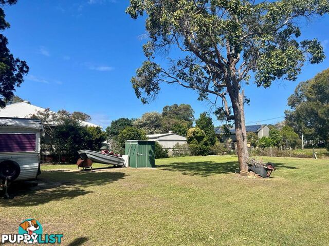 64 Francis Road MACLEAY ISLAND QLD 4184