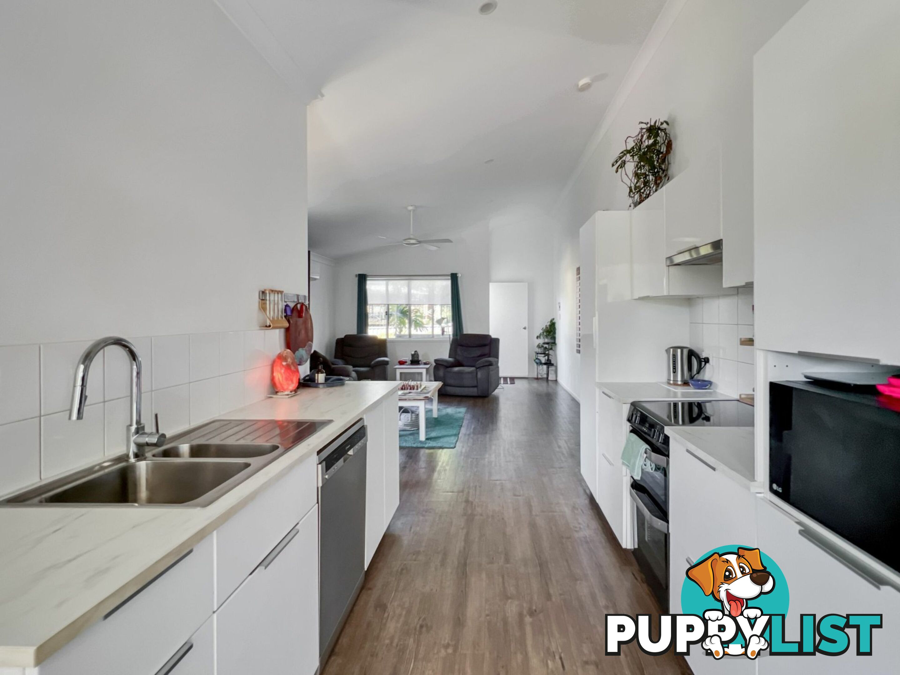 1 Vine Street MACLEAY ISLAND QLD 4184