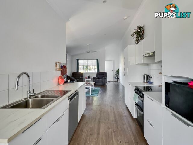 1 Vine Street MACLEAY ISLAND QLD 4184