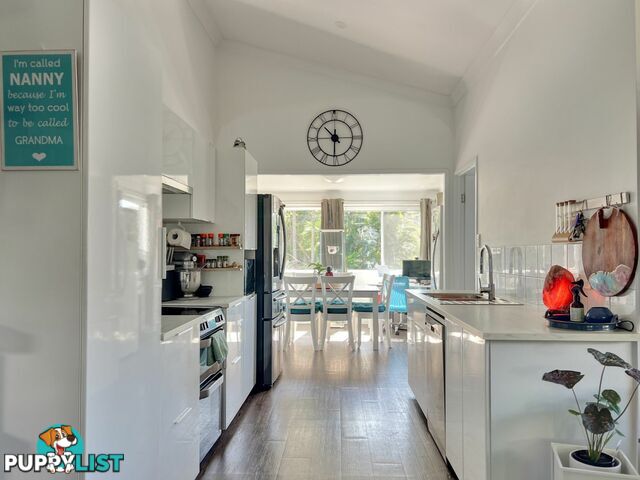 1 Vine Street MACLEAY ISLAND QLD 4184