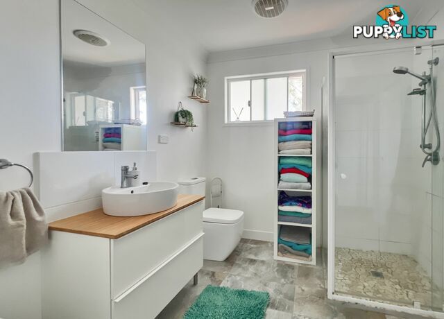 1 Vine Street MACLEAY ISLAND QLD 4184