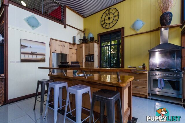 36 Kamar Street RUSSELL ISLAND QLD 4184