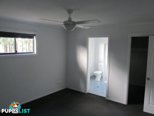 15 Kate Street MACLEAY ISLAND QLD 4184