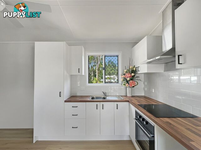 12 Heron Street MACLEAY ISLAND QLD 4184