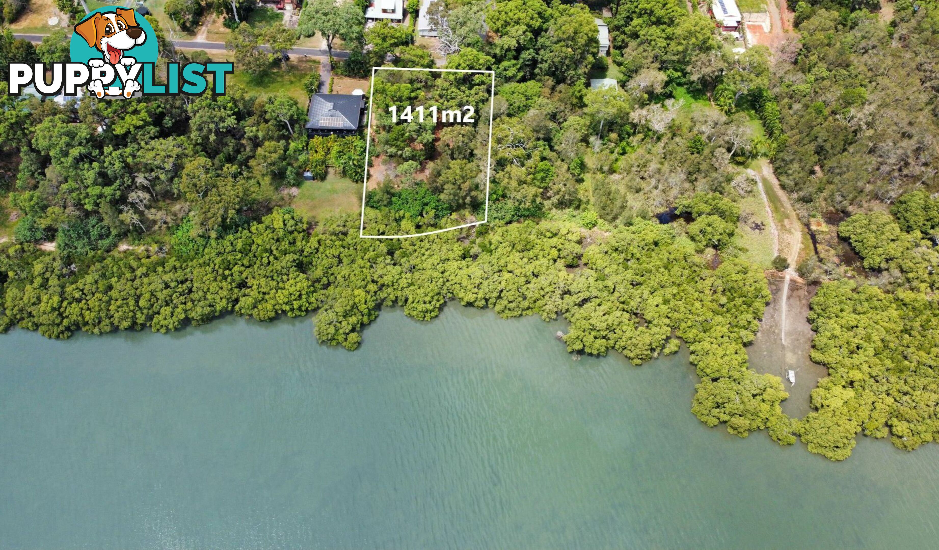 1-3 Coast Road MACLEAY ISLAND QLD 4184