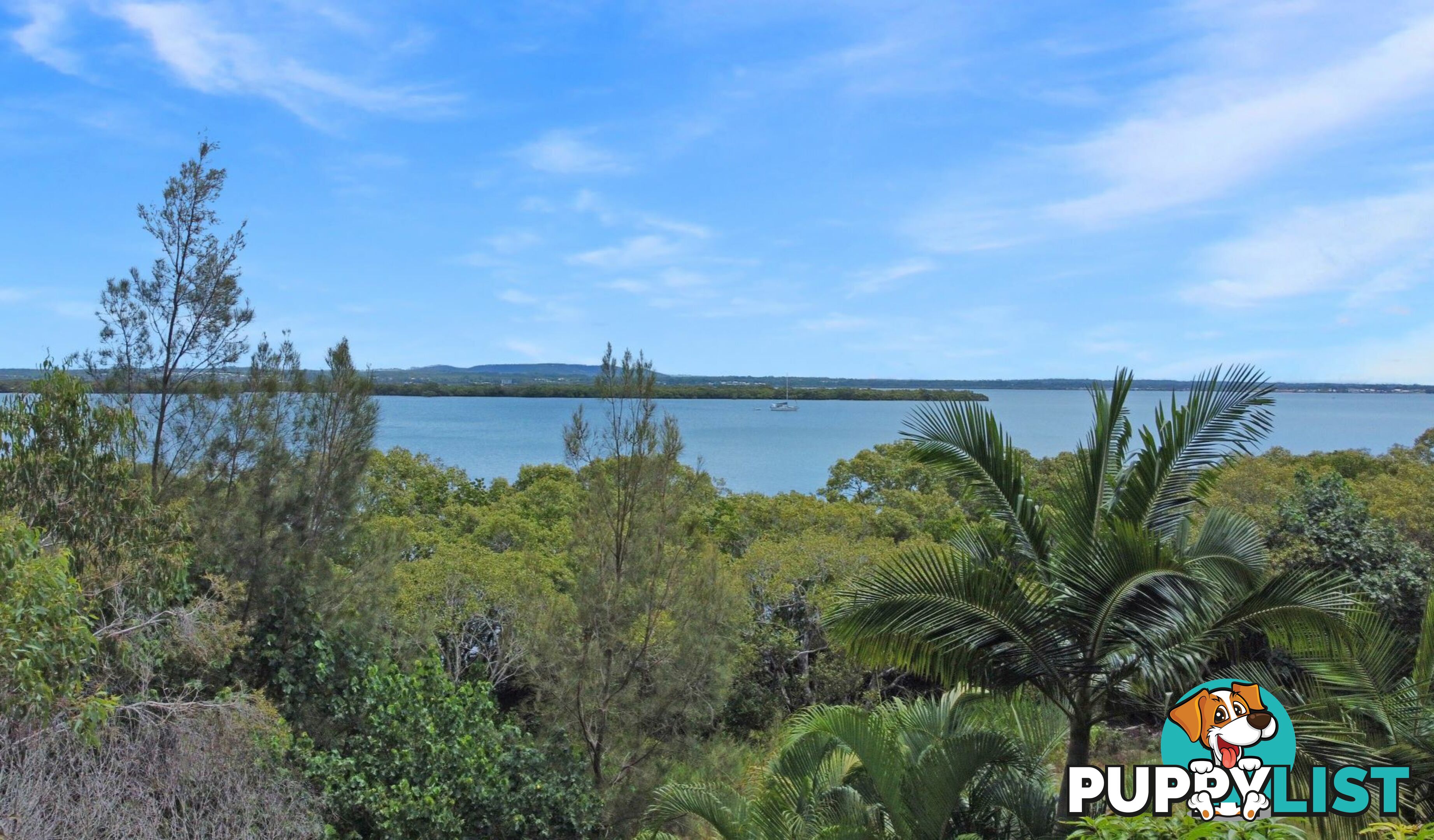 1-3 Coast Road MACLEAY ISLAND QLD 4184