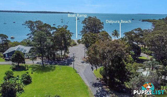 21 Kim Crescent MACLEAY ISLAND QLD 4184