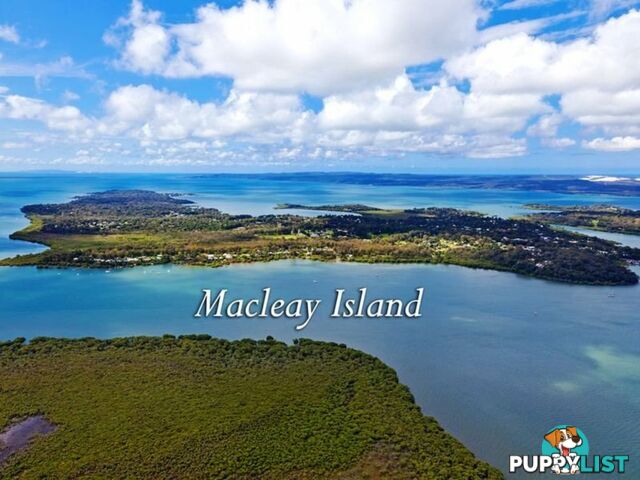 4 Cressy Street MACLEAY ISLAND QLD 4184