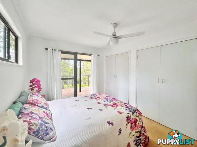 8-10 Cliff Terrace MACLEAY ISLAND QLD 4184